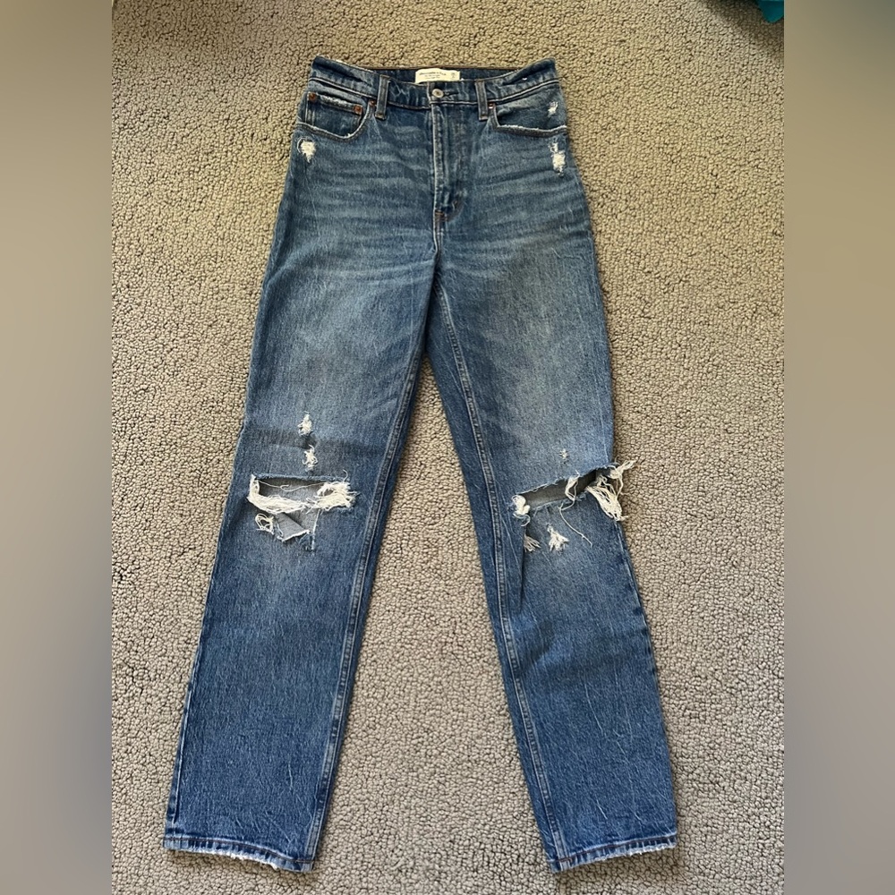 Abercrombie & Fitch high rise jeans. Size 2/26